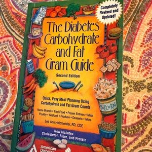 2/7.00 Book: The Diabetes Carbohydrate and Fat Gram Guide Book